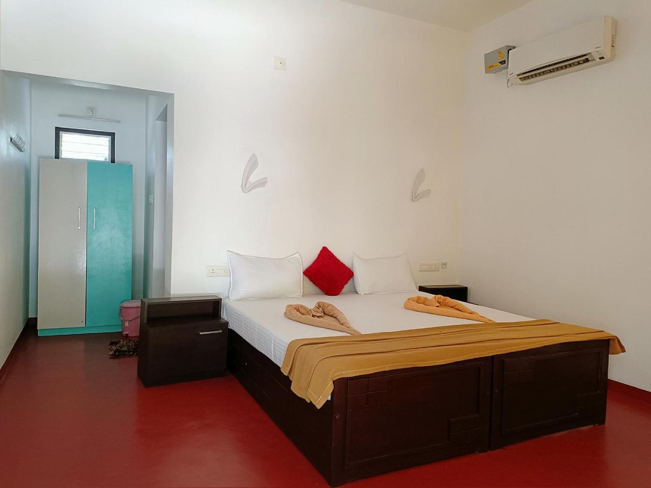 Koshy'S Beach Front Homestay Марарикулам Экстерьер фото