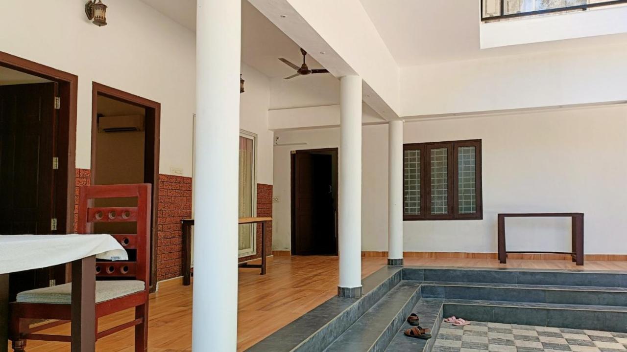 Koshy'S Beach Front Homestay Марарикулам Экстерьер фото